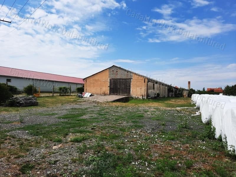 UNTERNEHMER, INVESTOREN - Lagerhalle in Mencshely zu verkaufen